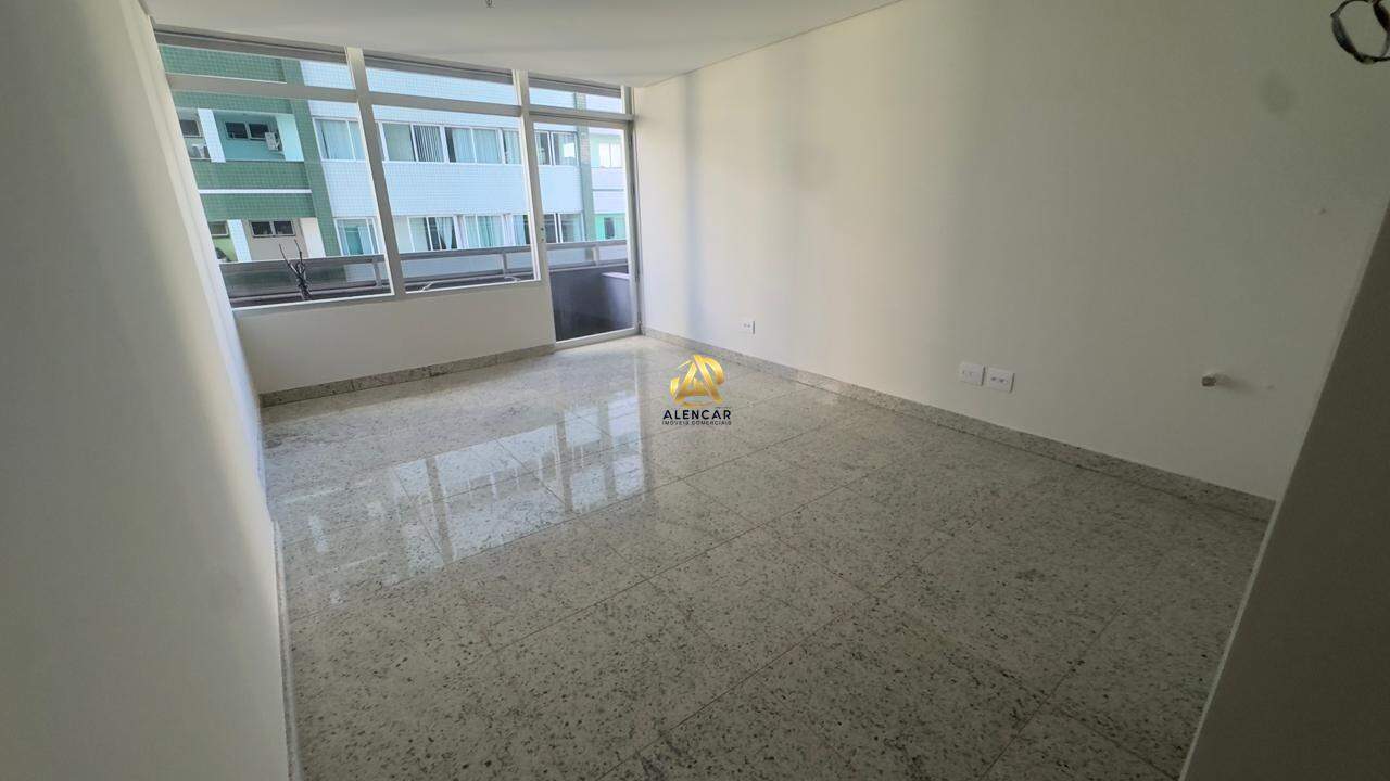 Sala Comercial Cerca de 30m² na Praia da Costa – Localização Estratégica