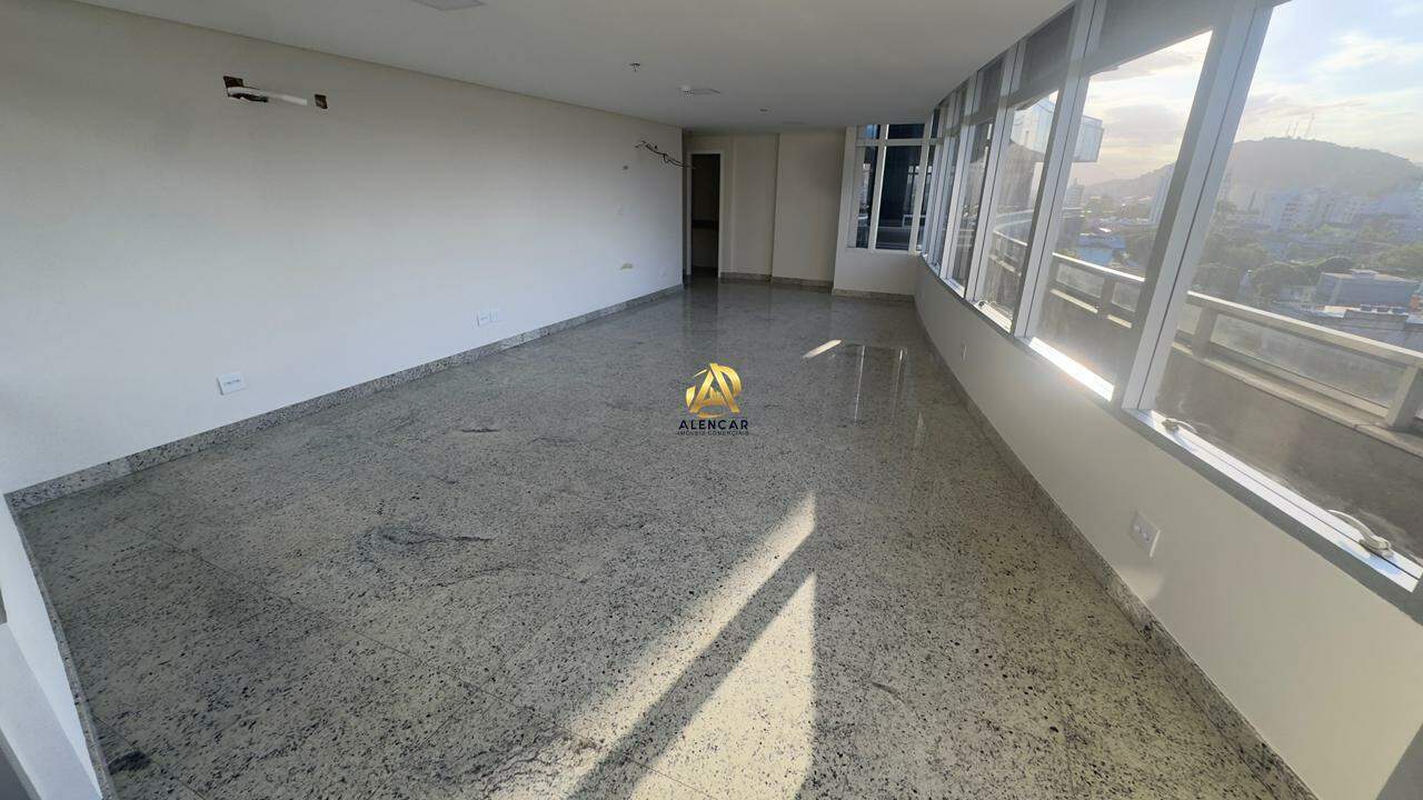 Sala Comercial Cerca de 70m² na Praia da Costa – Localização Estratégica