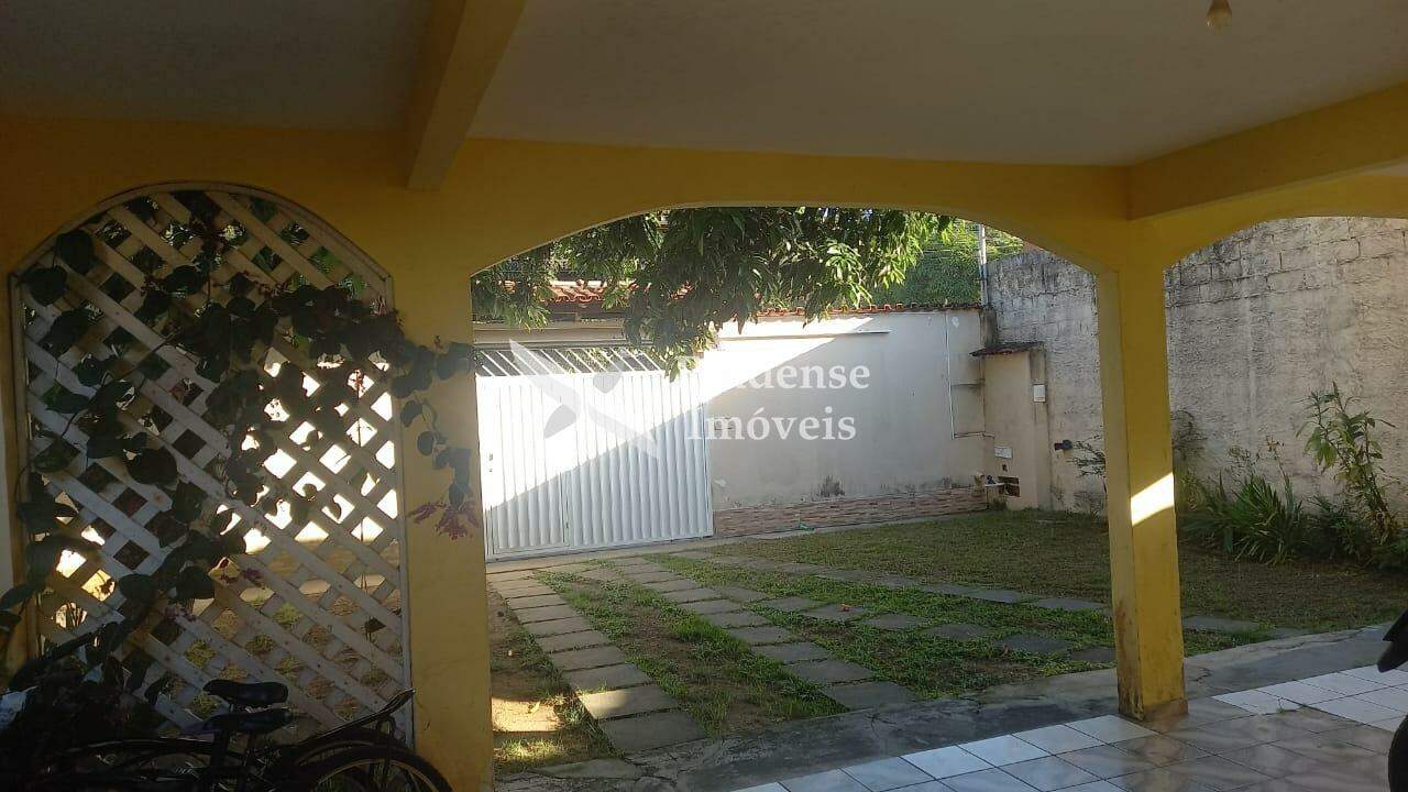 Casa à venda no Jardim Atlântico: 