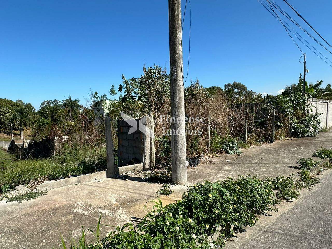 Terreno à venda no Jardim Atlântico: 