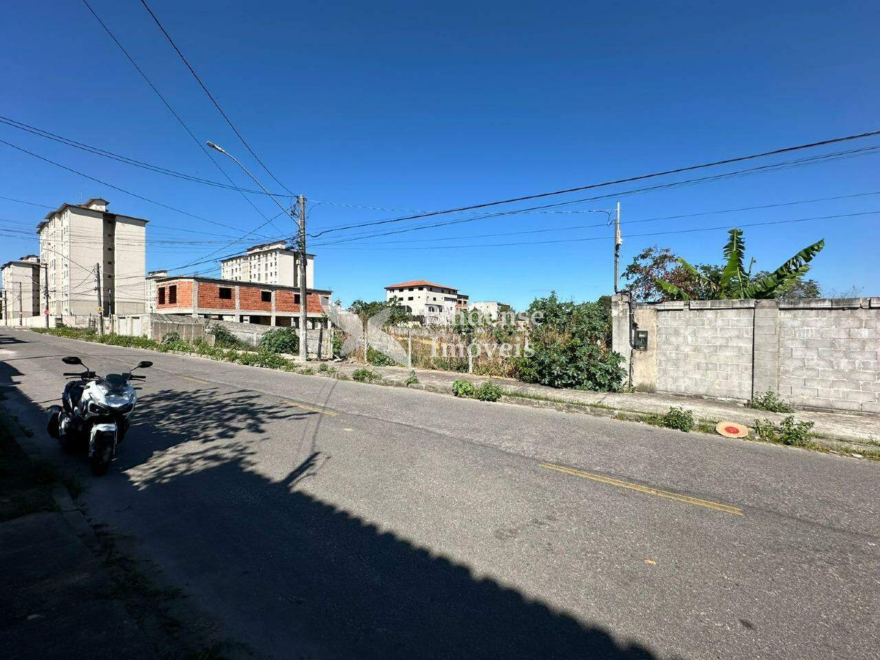 Terreno à venda no Jardim Atlântico: 