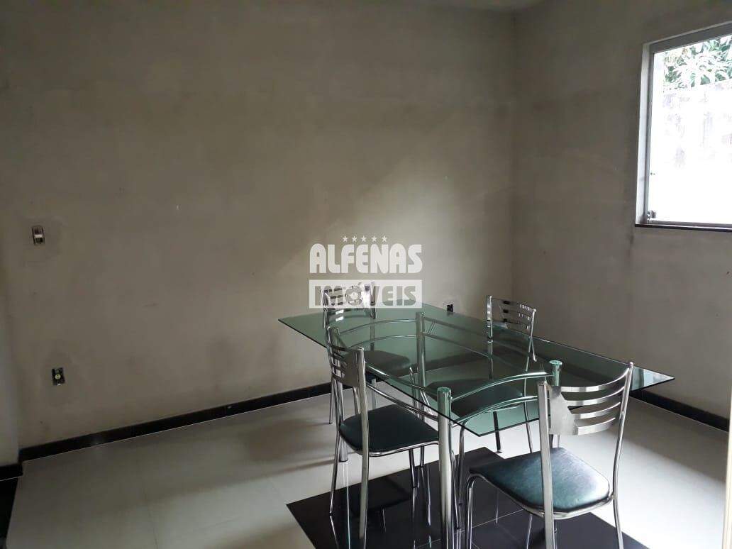 Casa à venda 3 quartos no Bairro COLONIAL: 