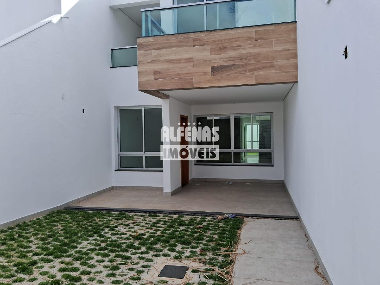 Casa Geminada à venda 3 quartos no Bairro ALVORADA: 