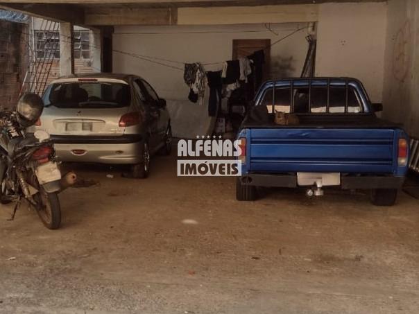 Casa à venda 4 quartos no Bairro EUROPA: 