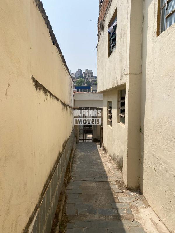 Barracão para aluguel 2 quartos no Bairro Santa Cruz Industrial: 