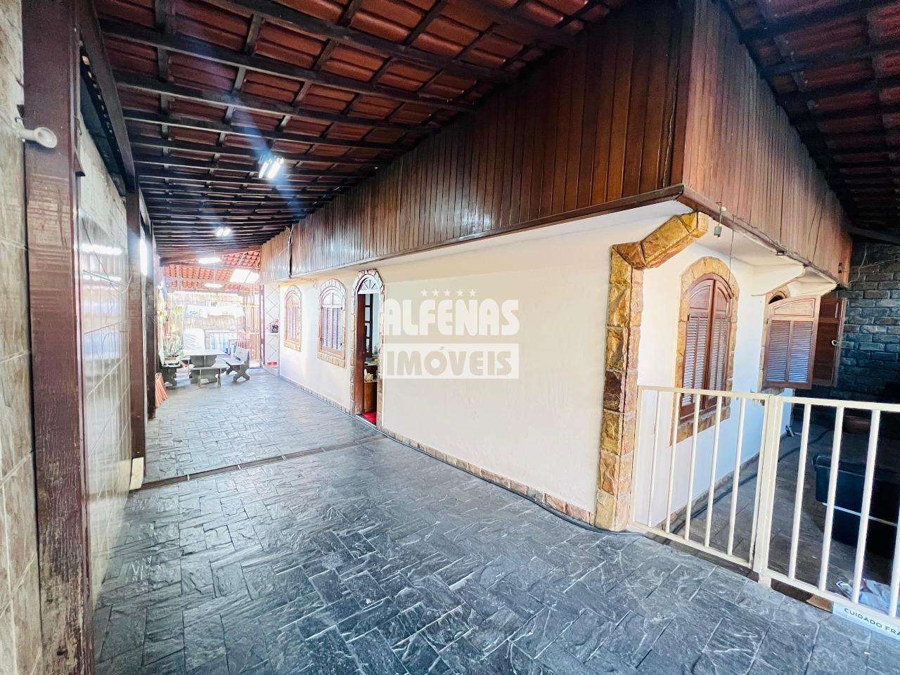 Casa à venda 4 quartos no Bairro CONJ AGUA BRAN CA: 