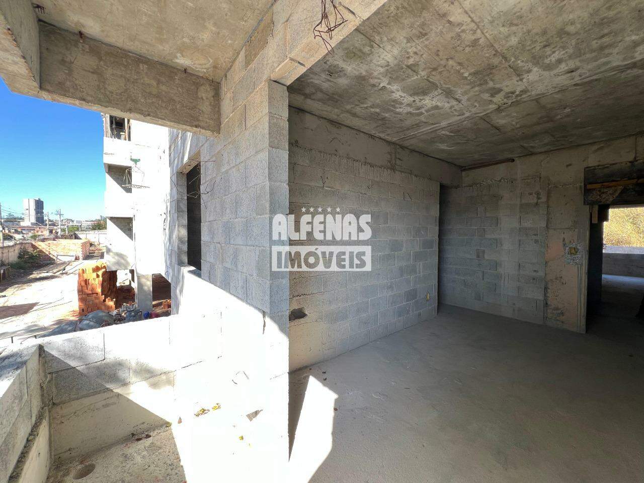 Apartamento à venda 2 quartos no Bairro TRES BARRAS: 