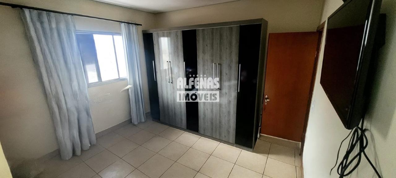 Casa à venda 4 quartos no Bairro Conjunto Água Branca: 