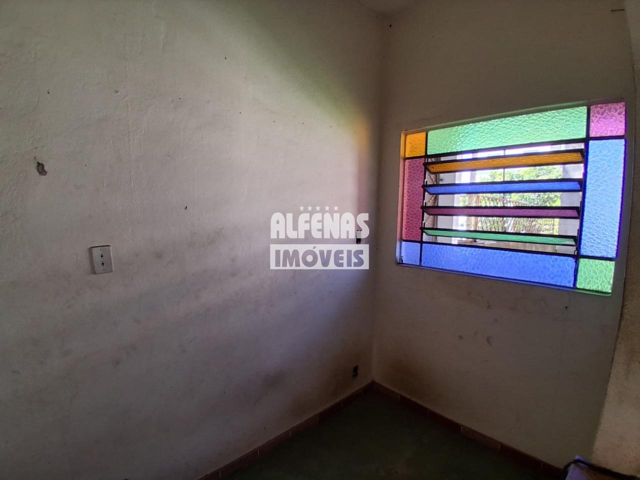 Casa à venda 8 quartos no Bairro ÁGUA BRANCA: 