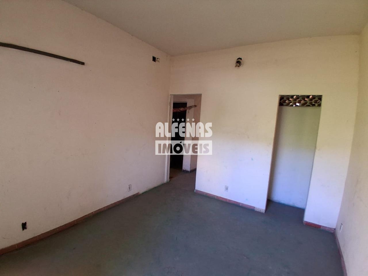 Casa à venda 8 quartos no Bairro ÁGUA BRANCA: 