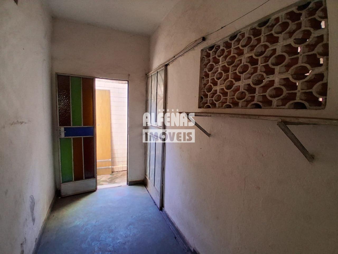 Casa à venda 8 quartos no Bairro ÁGUA BRANCA: 