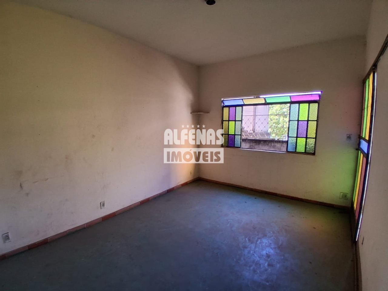 Casa à venda 8 quartos no Bairro ÁGUA BRANCA: 