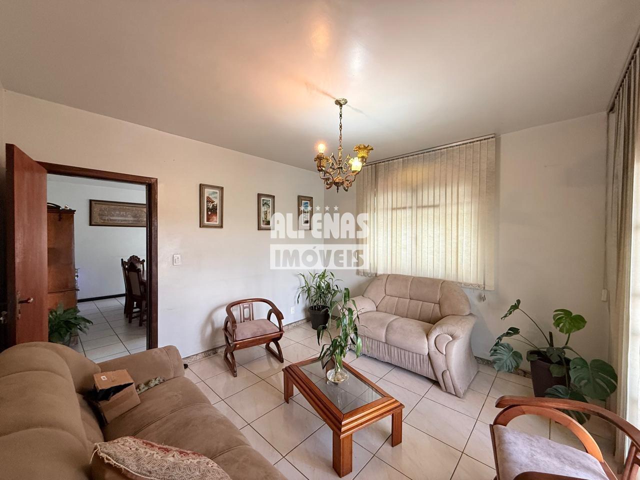 Casa à venda 3 quartos no Bairro ÁGUA BRANCA: 