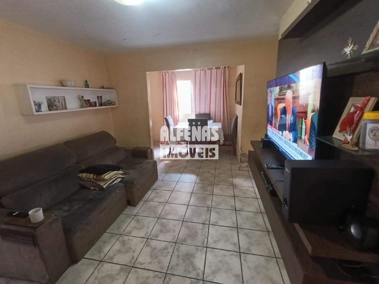 Casa à venda 3 quartos no Bairro Conjunto Água Branca: 