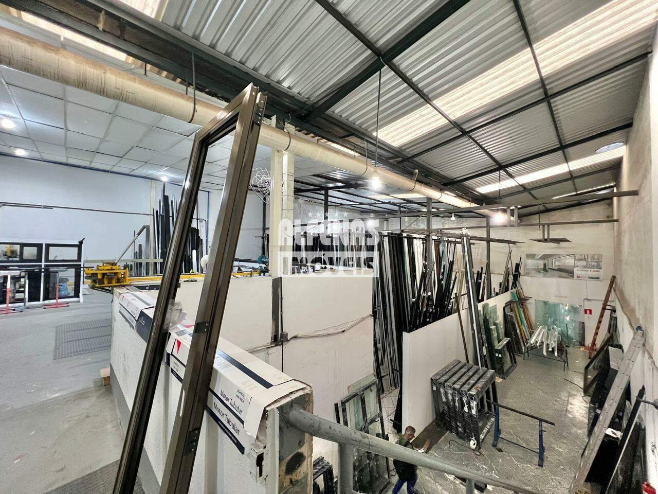 Galpão à venda no Bairro DARCY VARGAS: 