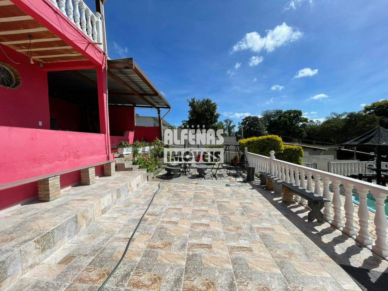Casa para aluguel 2 quartos no Bairro SOLAR DO MADEIRA: 