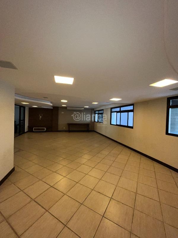 Apartamento à venda no Itapuã: 