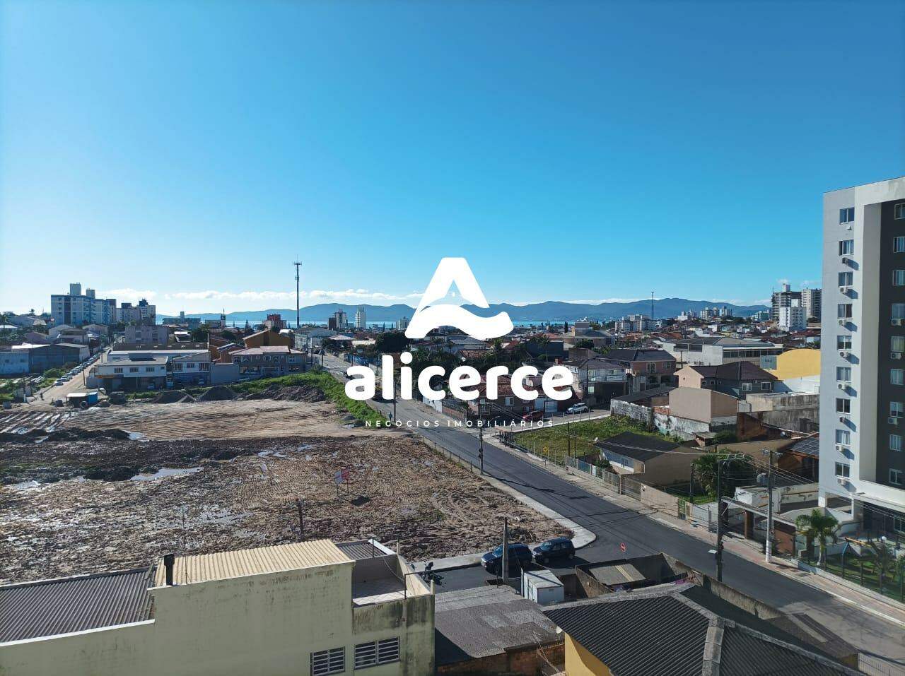 Apartamento à venda 2 quartos 1 suíte em Ipiranga São José: Vista Mar