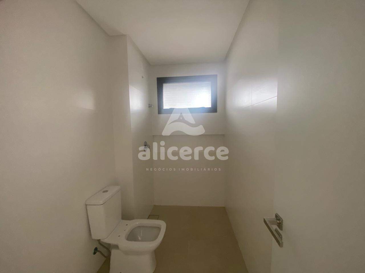 Apartamento à venda 3 quartos 3 suítes em Canto Florianópolis: 