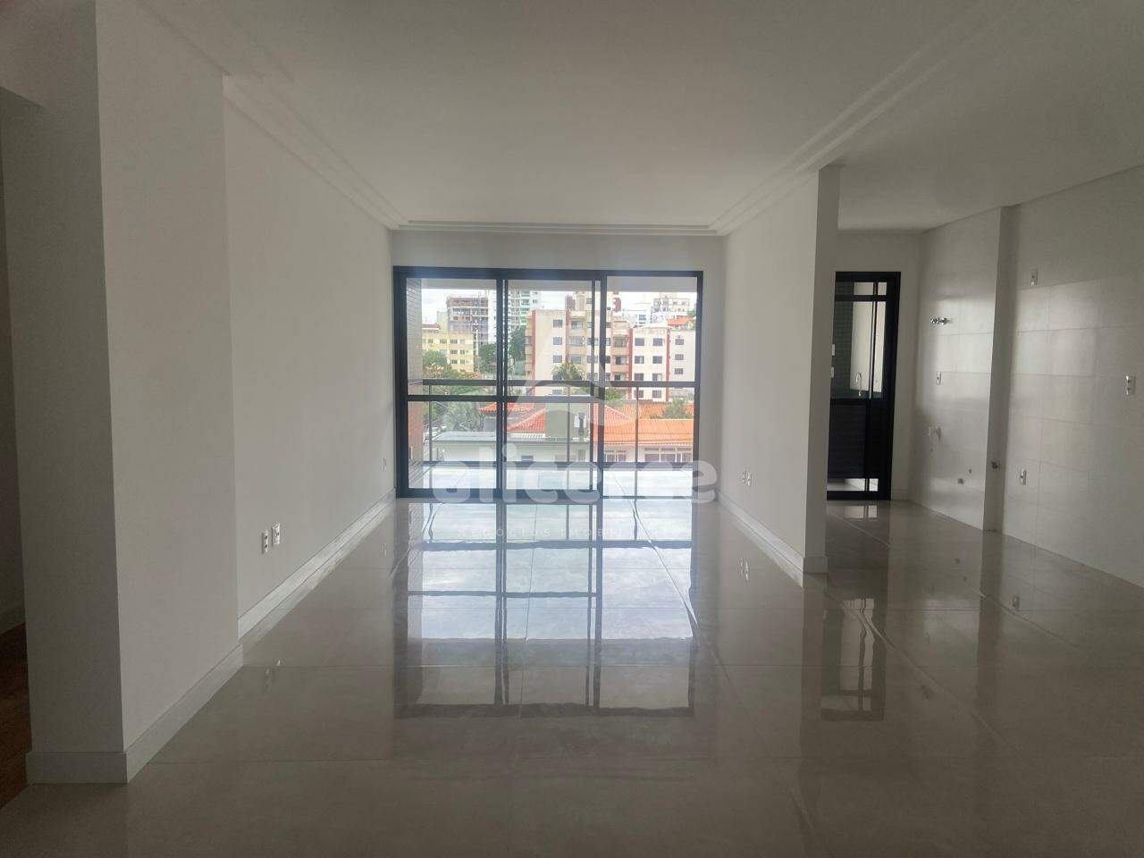 Apartamento à venda 3 quartos 3 suítes em Canto Florianópolis: 