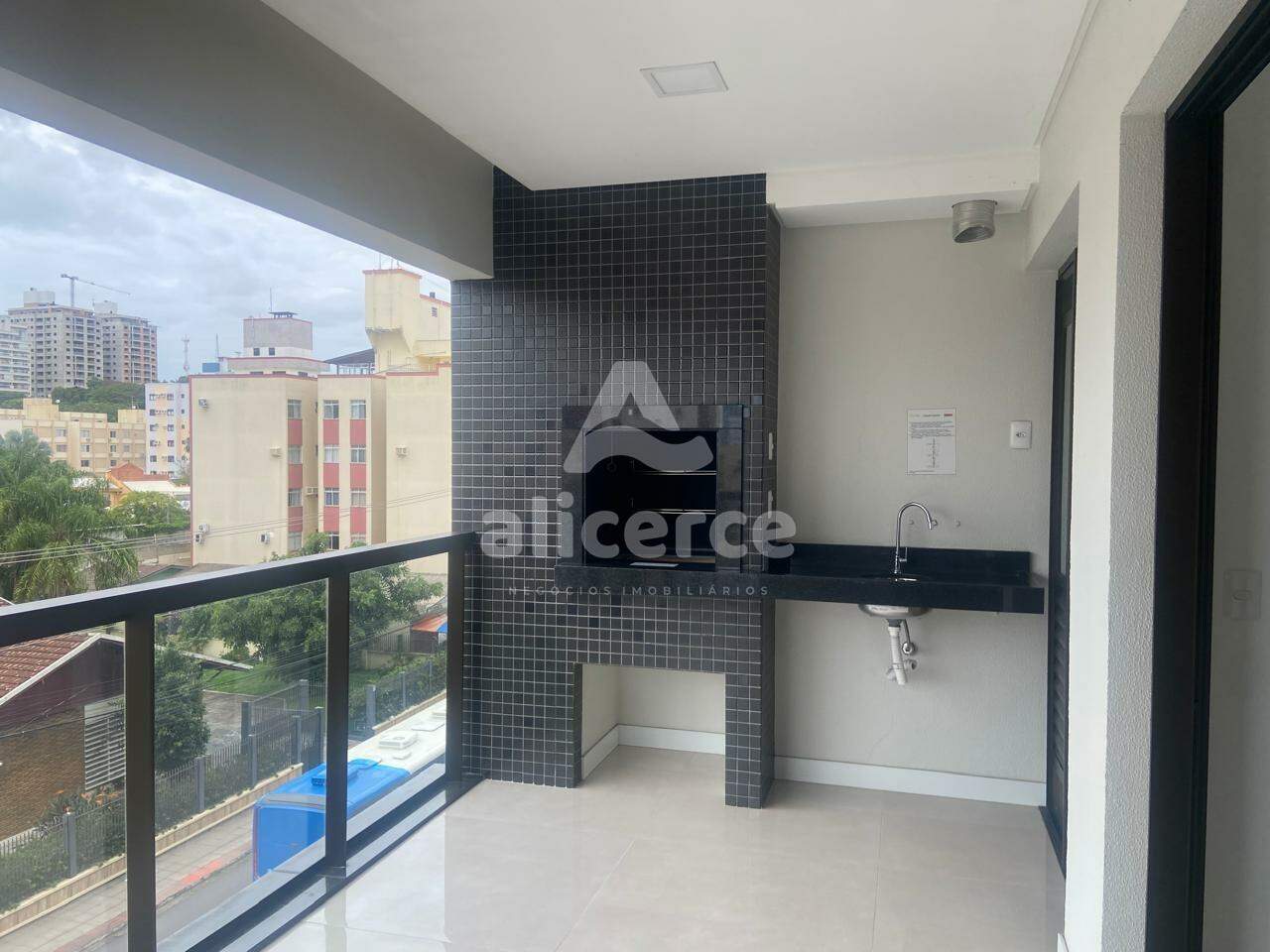 Apartamento à venda 3 quartos 3 suítes em Canto Florianópolis: 