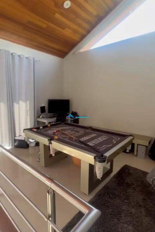 Casa de Condomínio à venda com 3 quartos, 313m² - Foto 6