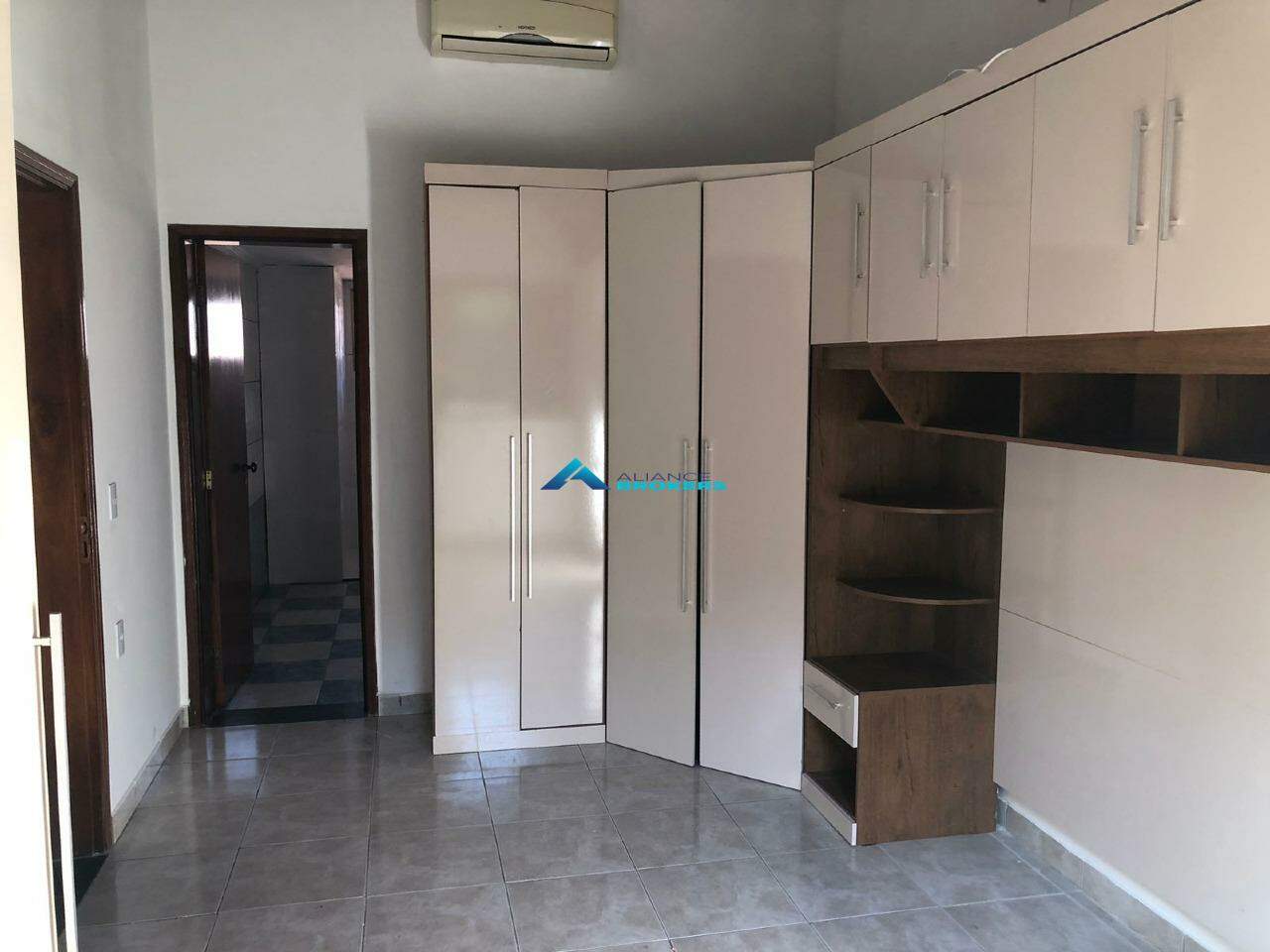 Casa à venda com 3 quartos, 180m² - Foto 22