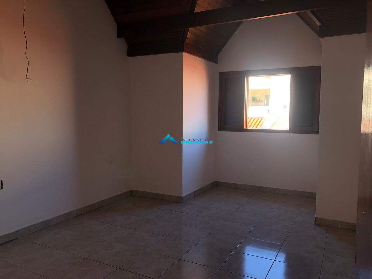 Casa à venda com 3 quartos, 180m² - Foto 17