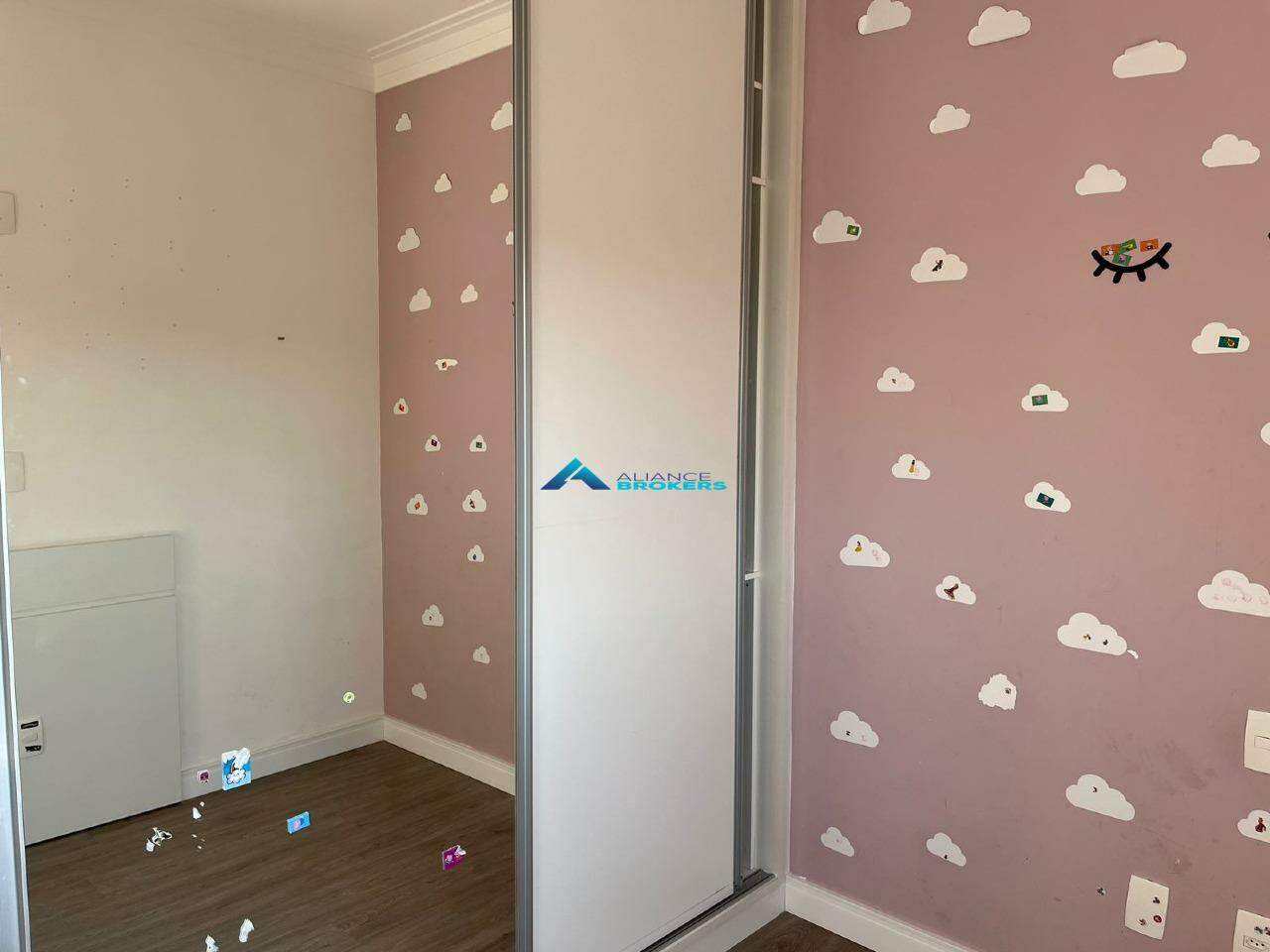 Apartamento à venda com 3 quartos, 101m² - Foto 17