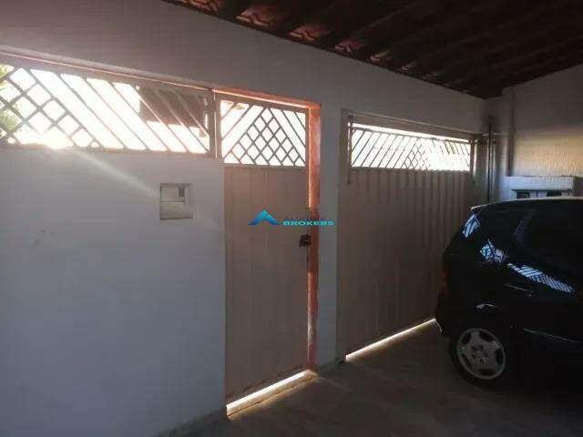 Casa à venda com 3 quartos, 185m² - Foto 11