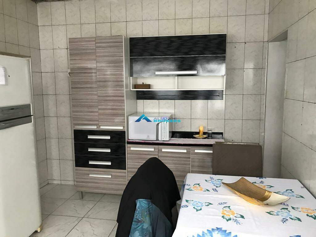 Casa à venda com 2 quartos, 156m² - Foto 1