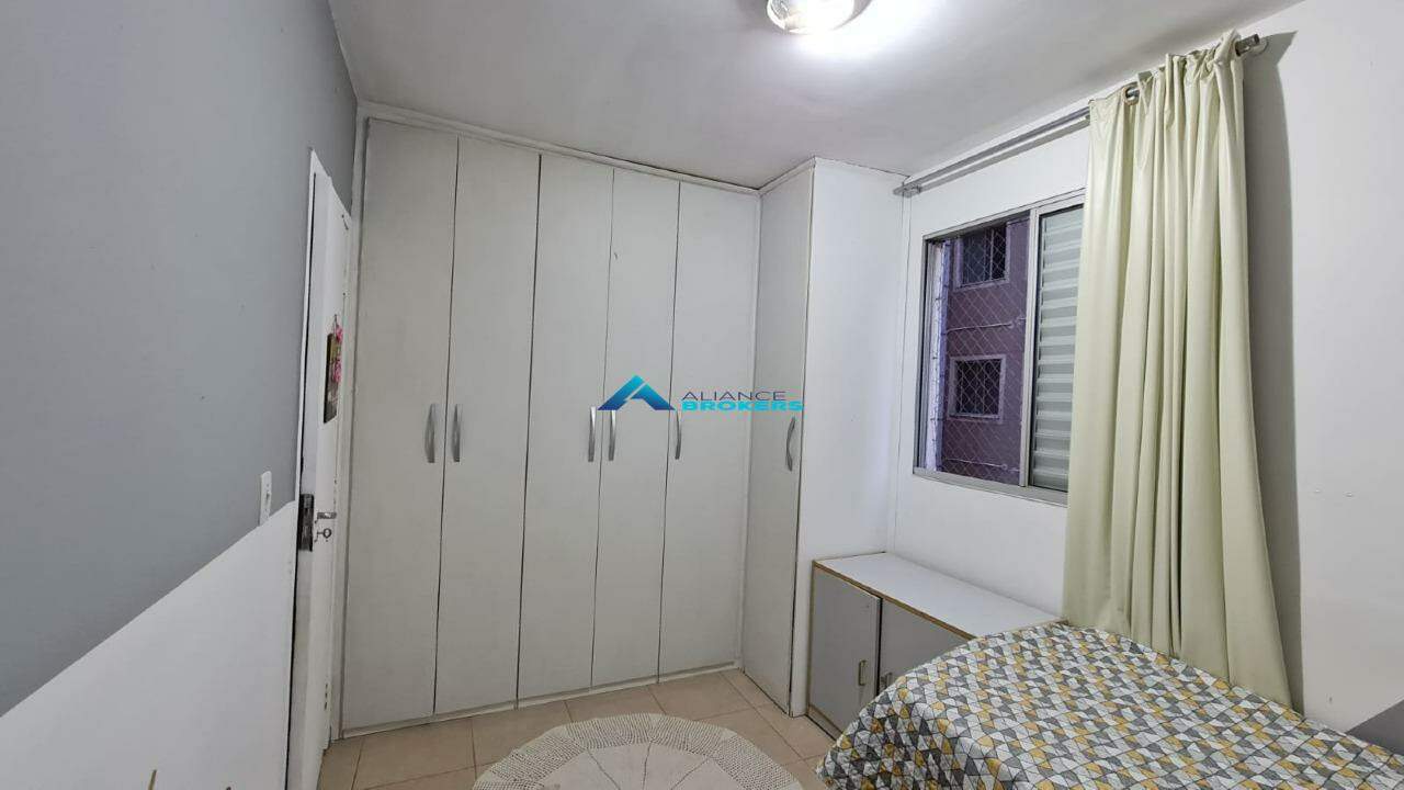 Apartamento à venda com 2 quartos, 68m² - Foto 4