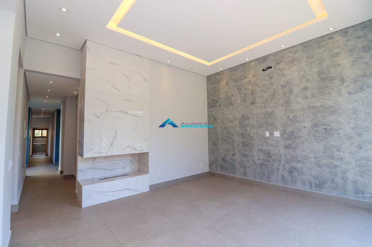 Casa à venda com 4 quartos, 275m² - Foto 14