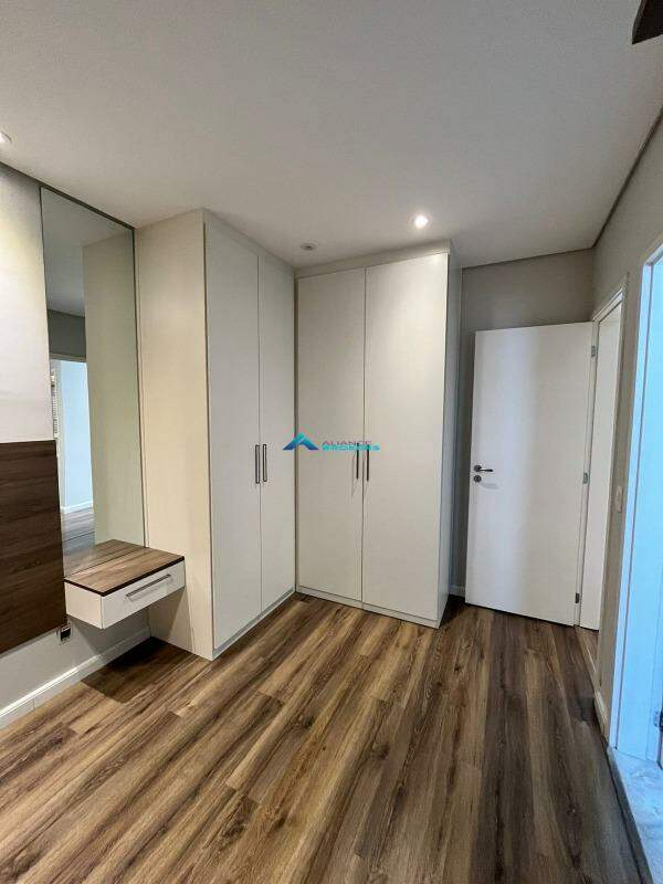 Apartamento para alugar com 3 quartos, 83m² - Foto 17