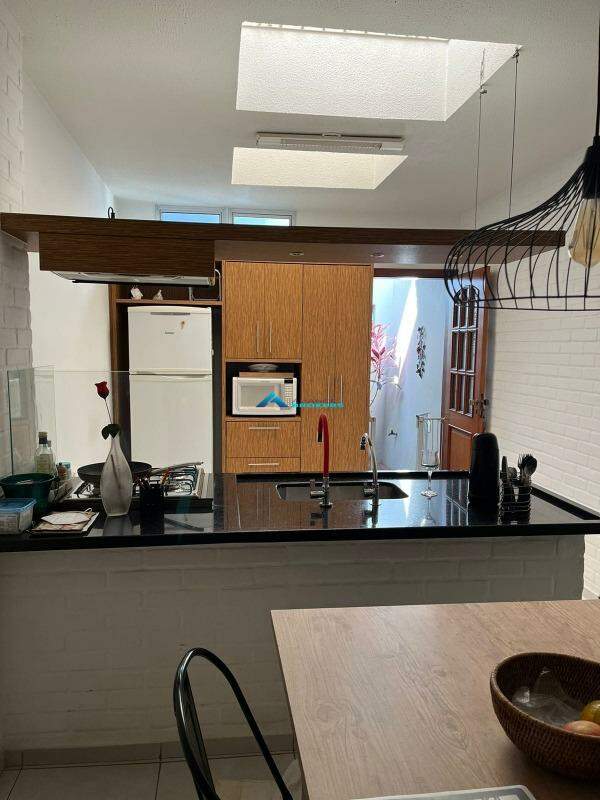 Casa, 3 quartos, 192 m² - Foto 3