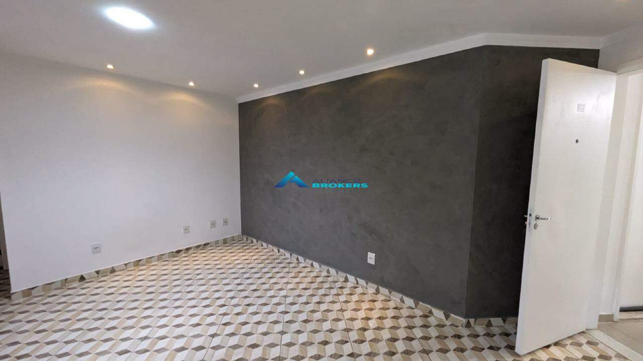 Apartamento à venda com 2 quartos, 60m² - Foto 5