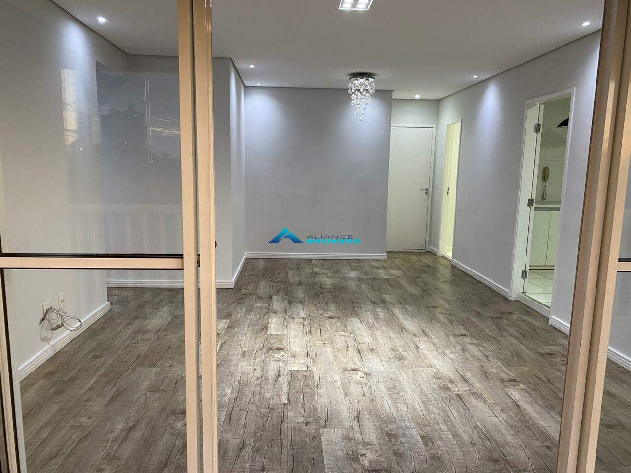 Apartamento à venda com 3 quartos, 111m² - Foto 5