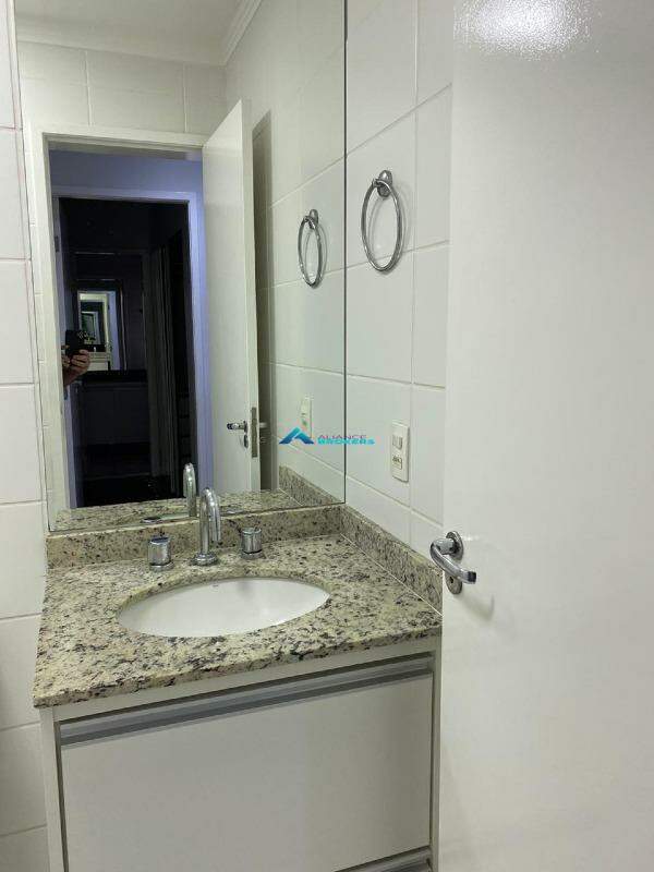 Apartamento à venda com 3 quartos, 111m² - Foto 21