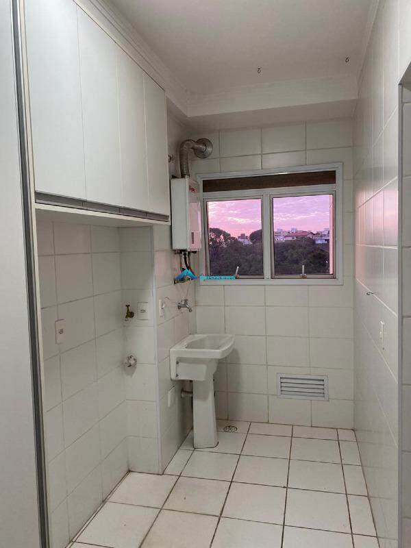 Apartamento à venda com 3 quartos, 111m² - Foto 12