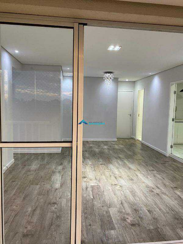 Apartamento à venda com 3 quartos, 111m² - Foto 6