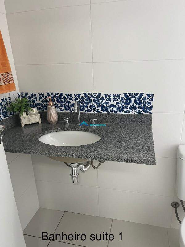 Apartamento à venda com 3 quartos, 130m² - Foto 13