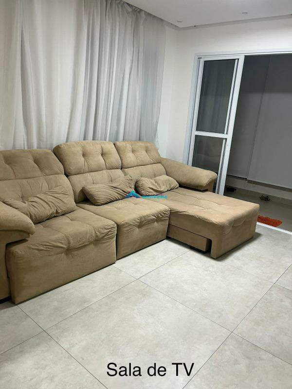 Apartamento à venda com 3 quartos, 130m² - Foto 2