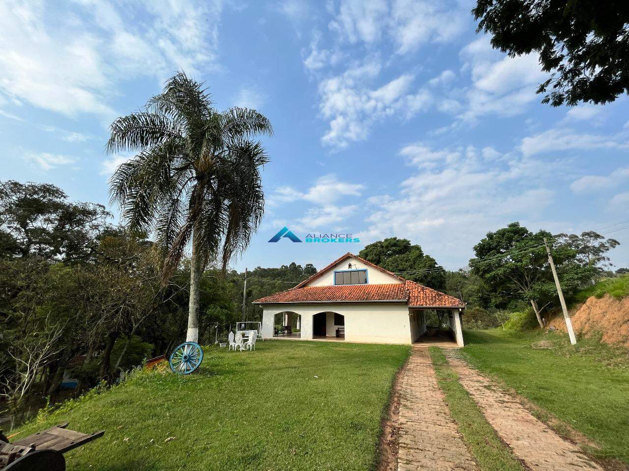 Fazenda à venda com 4 quartos, 600m² - Foto 3