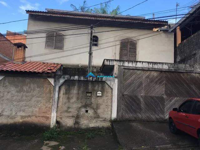 Casa à venda com 3 quartos, 180m² - Foto 1