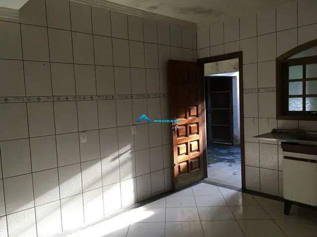 Casa à venda com 3 quartos, 180m² - Foto 3