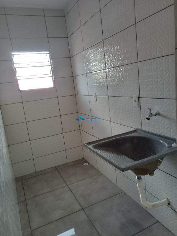 Casa à venda com 4 quartos, 180m² - Foto 11