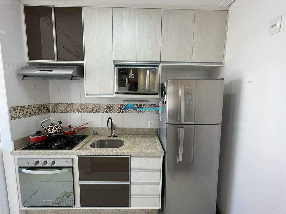 Apartamento à venda com 2 quartos, 45m² - Foto 6