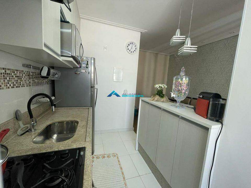 Apartamento à venda com 2 quartos, 45m² - Foto 4