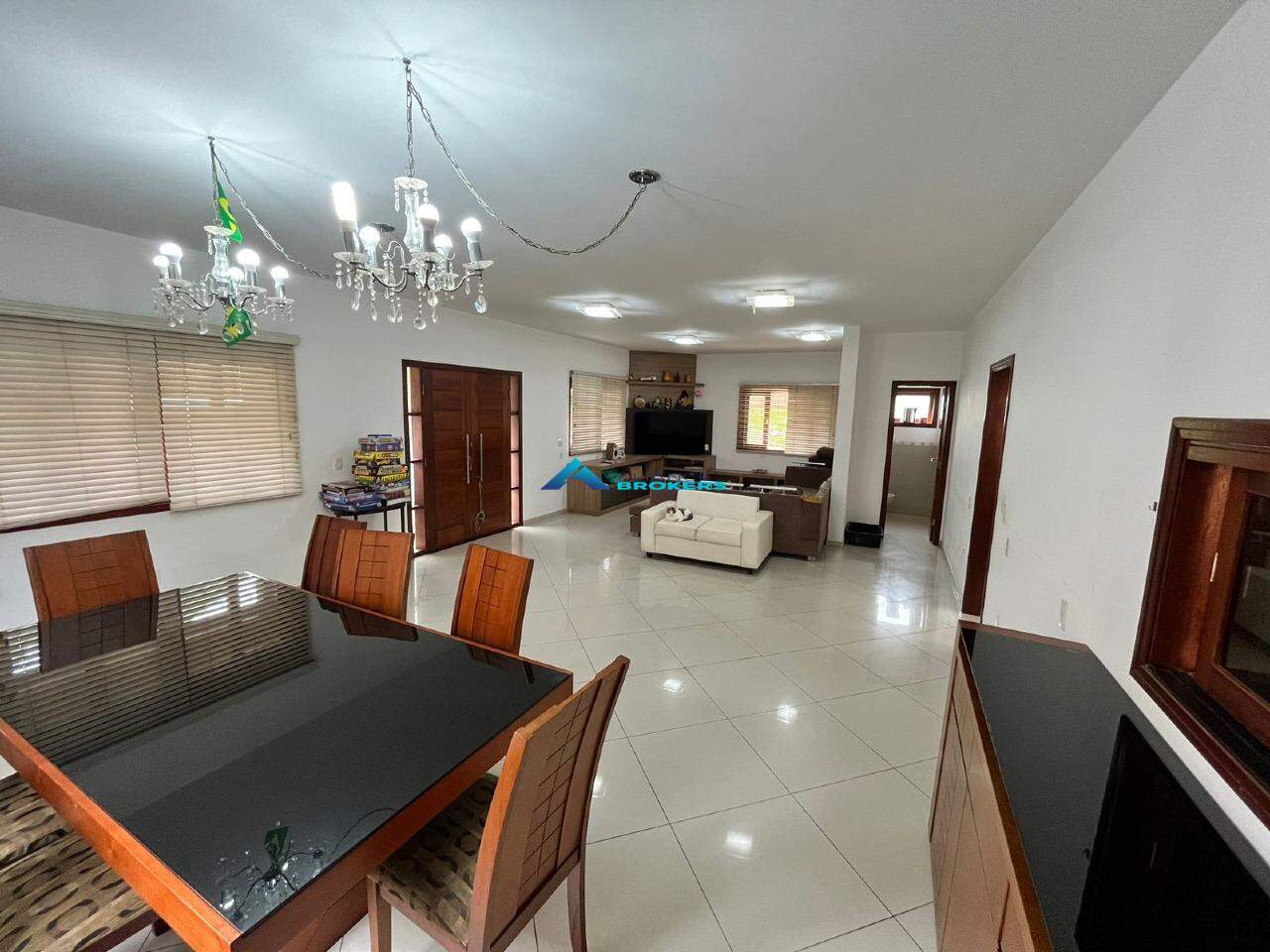 Casa de Condomínio à venda com 4 quartos, 300m² - Foto 13