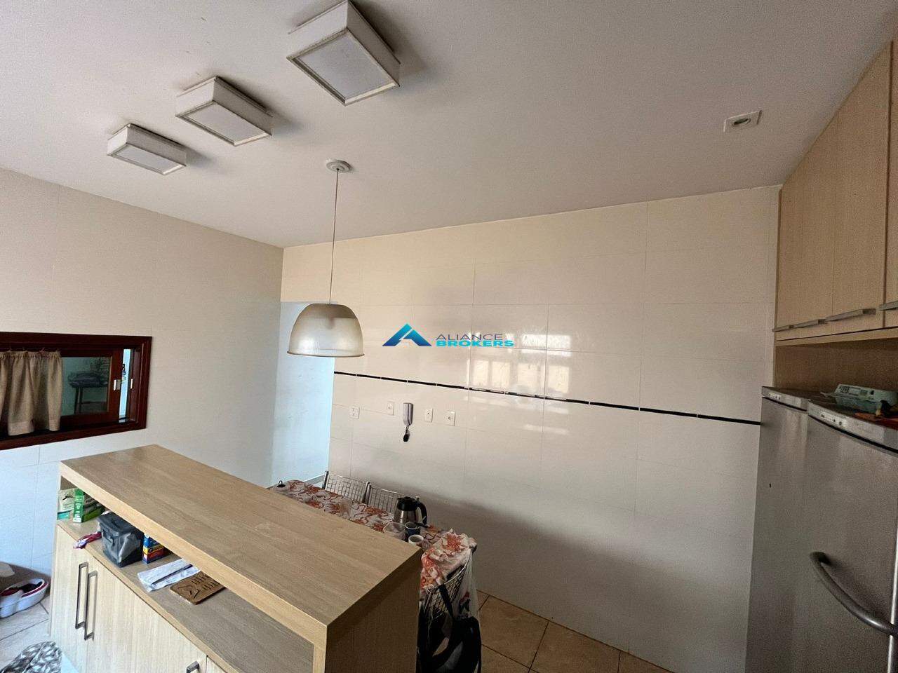 Casa de Condomínio à venda com 4 quartos, 300m² - Foto 17